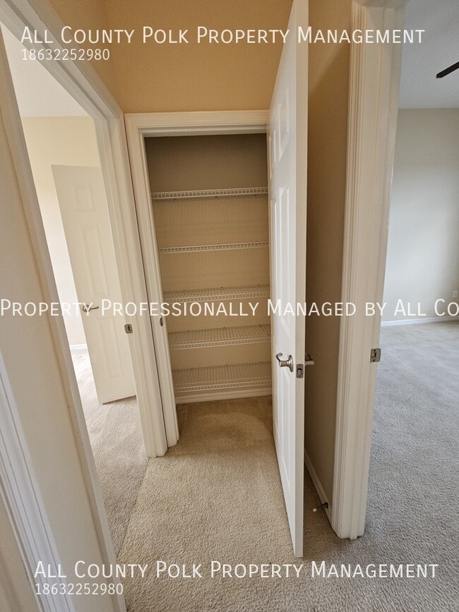 Building Photo - 1721 Altavista Cir