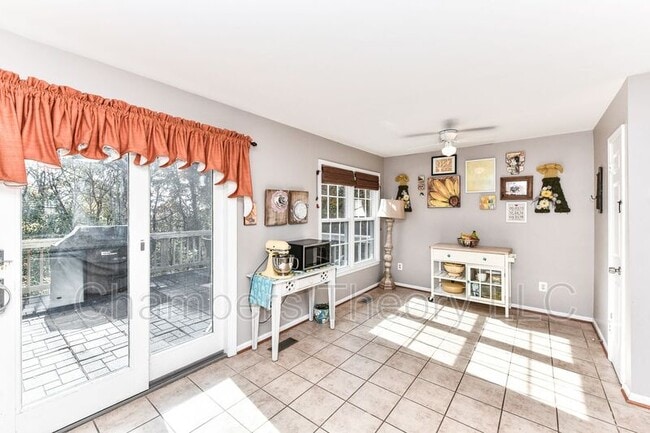 Building Photo - 7245 Worsley Way