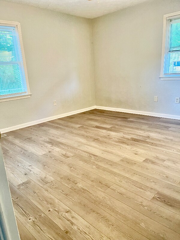 Building Photo - 1006 New St