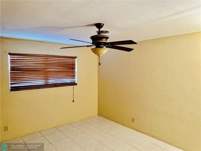 Building Photo - 6535 SW 8th Pl