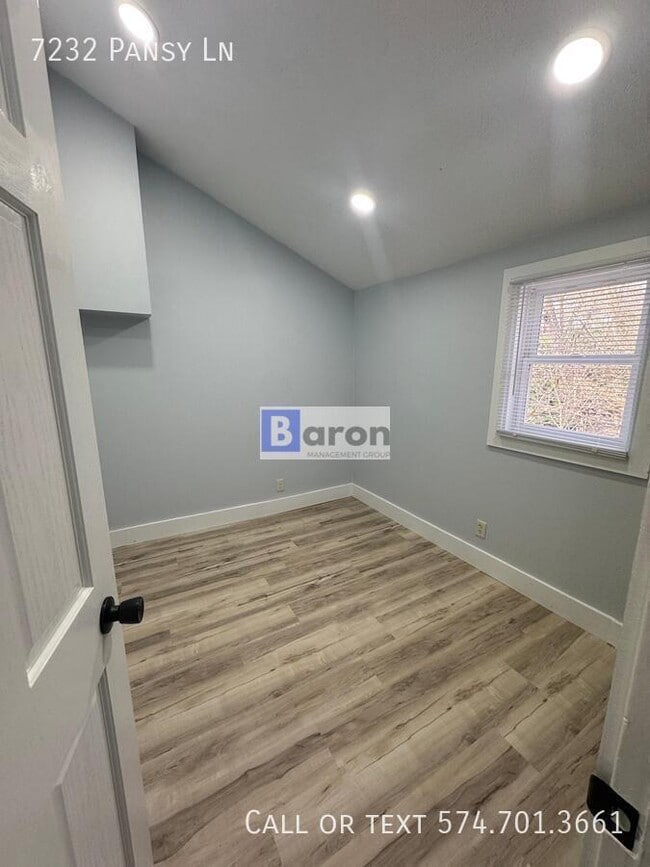 Building Photo - 7232 Pansy Ln