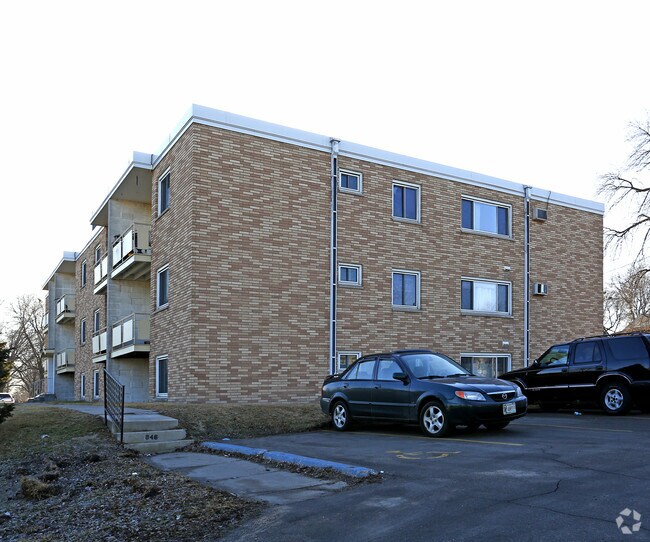 Building Photo - Pierce Butler