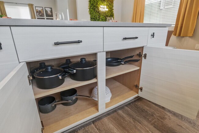 Building Photo - 6029 Benton St