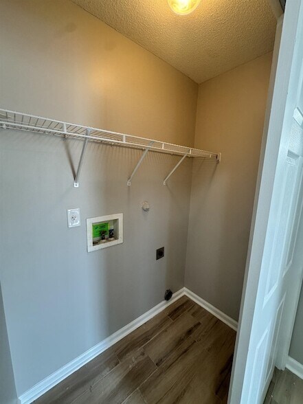 Building Photo - 1237 Travers Ln
