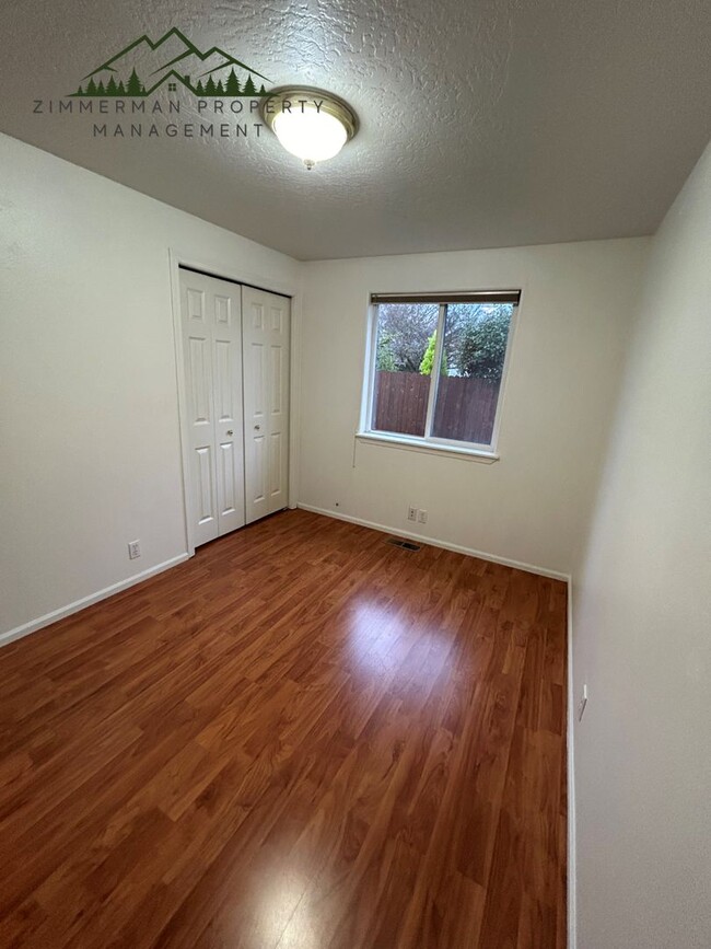 Building Photo - 3 Bedroom Home In Santa Clara!