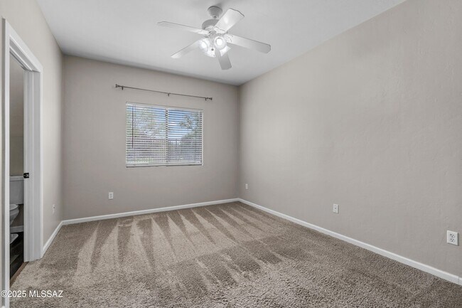 Building Photo - 12708 N Rodeo Land