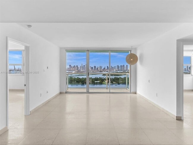 Building Photo - 650 West Ave