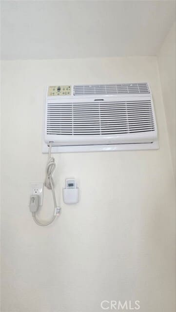 Building Photo - 2034 E 77th St