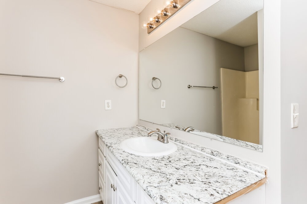 Building Photo - 3610 Salem Hills Dr