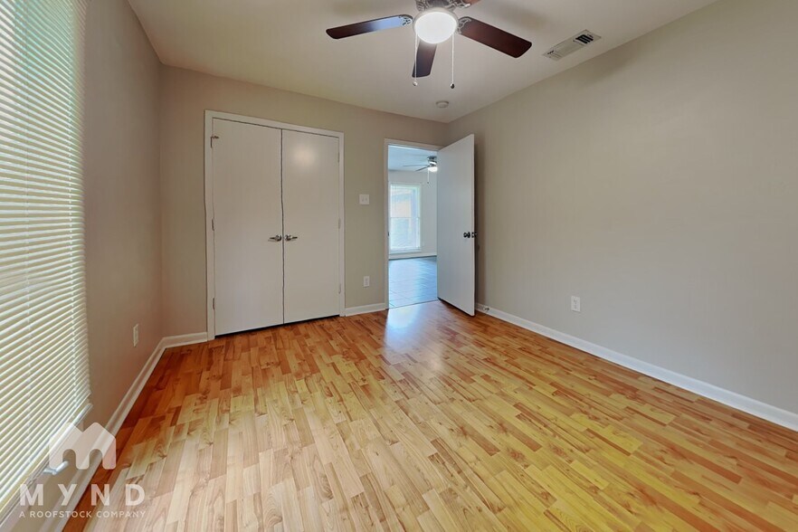 Building Photo - 408 Park Center Blvd