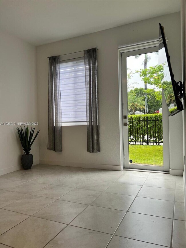 Building Photo - 20881 NW 9th Path