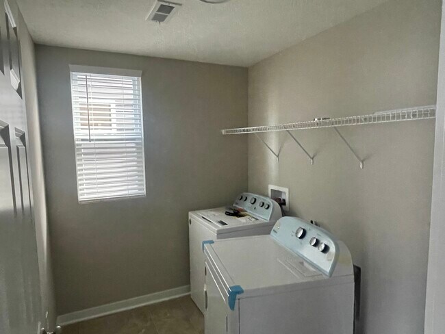 Building Photo - 7269 Cutler Dr