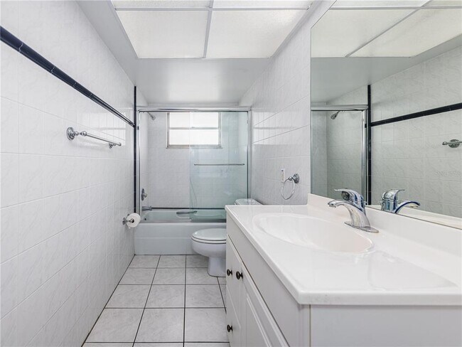 Building Photo - 5108 Brittany Dr S