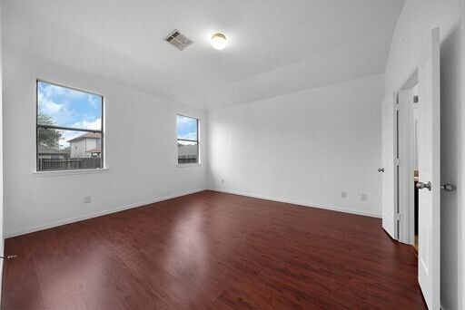 Building Photo - 2307 Shady Tree Ln