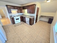 Building Photo - 609 45th St