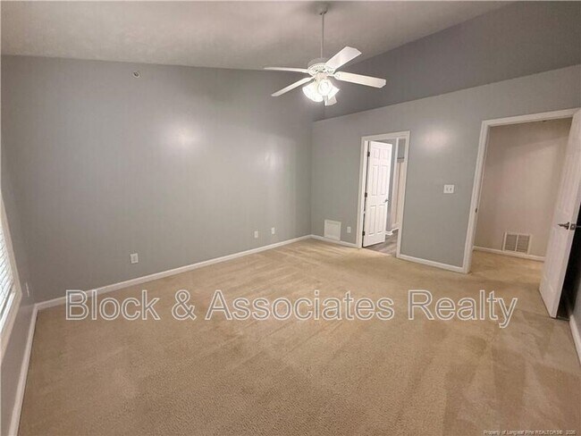 Building Photo - 3342 Harbour Pointe Pl