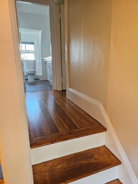 Building Photo - 146 Pidge Ave