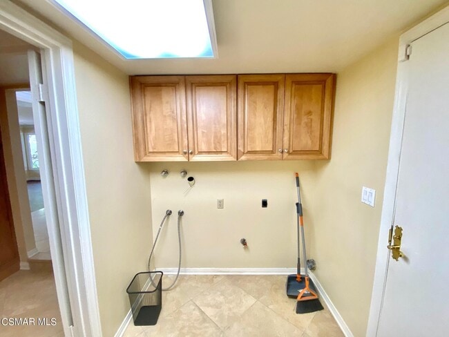 Building Photo - 4555 Tam O Shanter Dr