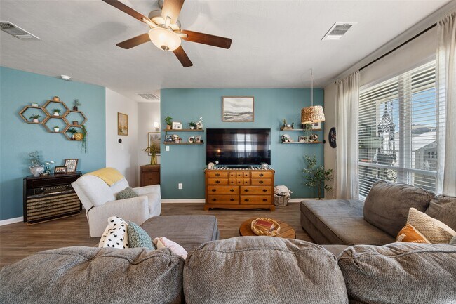 Building Photo - 11947 Sunshine Park Dr N