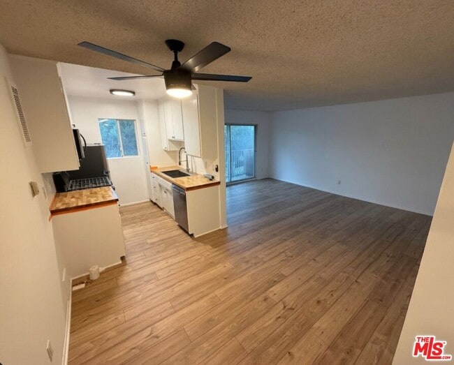 Building Photo - 1218 McClellan Dr