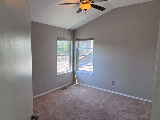 Building Photo - 5-Bedroom Home in D12 with Open Space View...