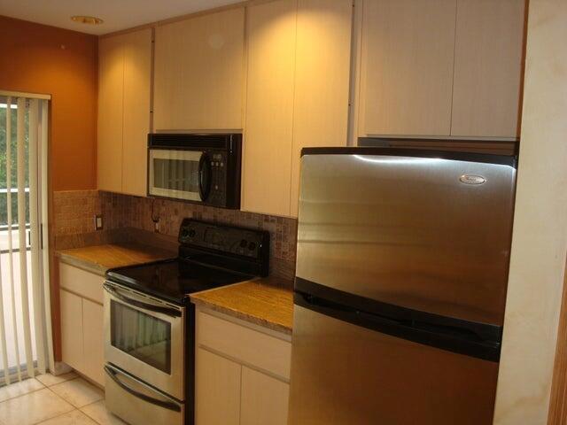 Building Photo - 9124 Sun Terrace Cir