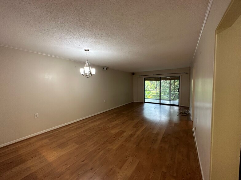 Building Photo - 1900 S Kanner Hwy