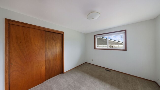 Building Photo - 3 Bed 2 Bath - One-Story - NAS Whidbey - F...