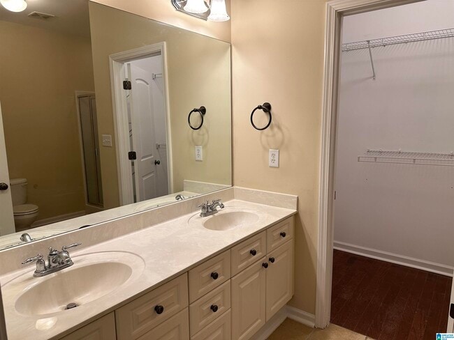 Building Photo - 2280 Ridgemont Dr