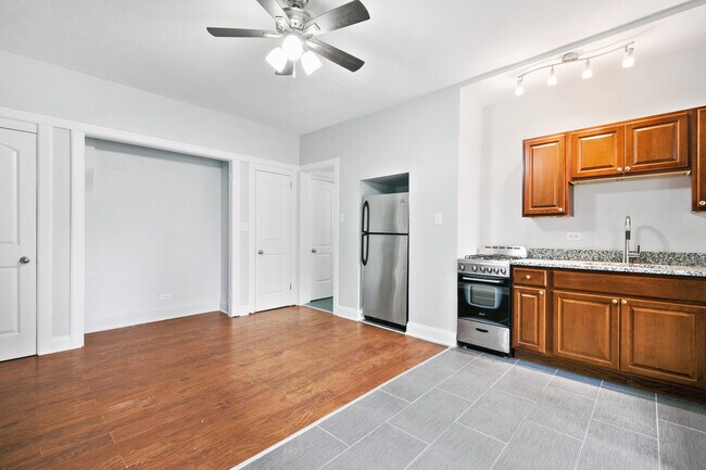 Building Photo - 4555 Malden St