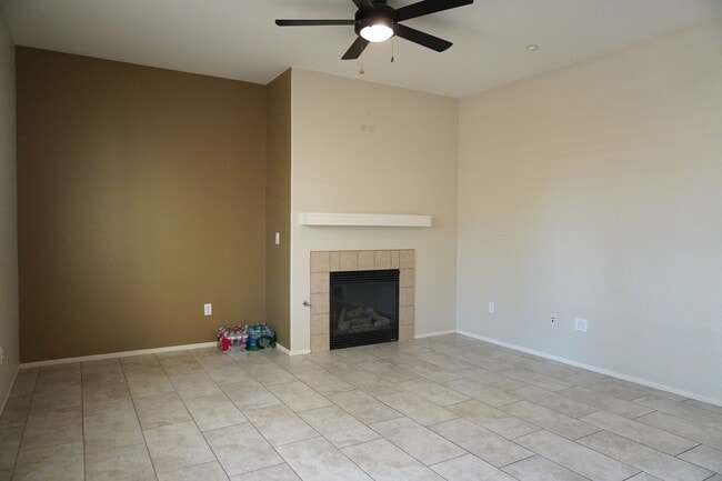 Building Photo - Spacious 3-Bedroom Townhome in the North Oaks Community