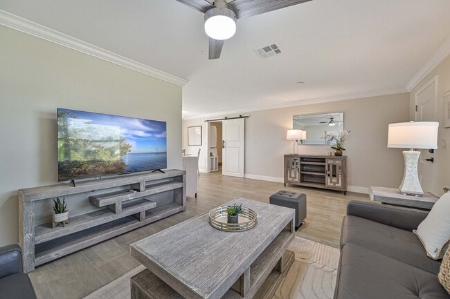 Building Photo - ** Charming Villa in Bonita Springs ~ Completely Renovated ~ Furnished ~ 1 Car Garage **