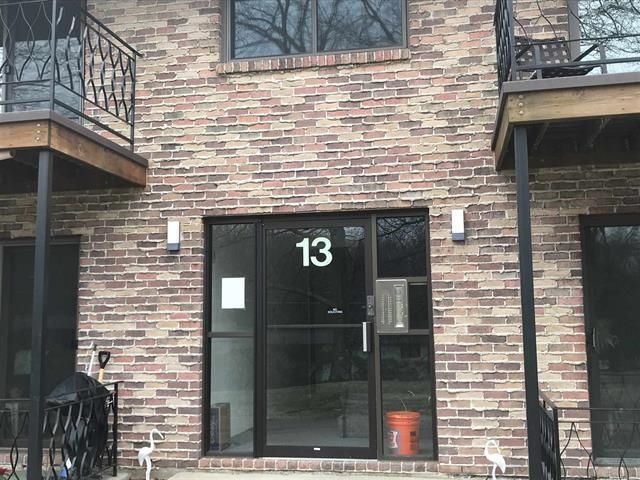 Building Photo - 13 Strawberry Bank Rd