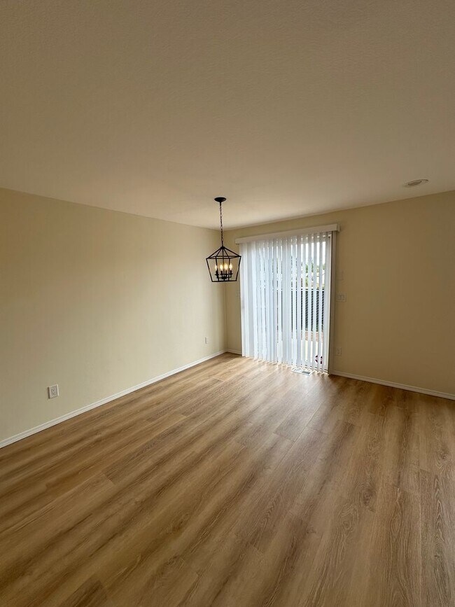 Building Photo - Shopper's Delight- Central Vancouver 2/ 2.5 Townhouse