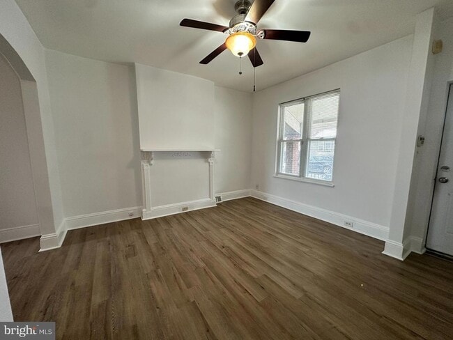 Building Photo - 7 6th Ave