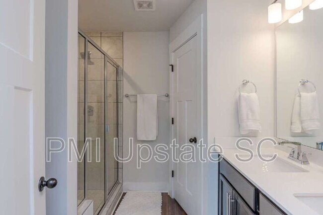 Building Photo - 1069 Millison Pl