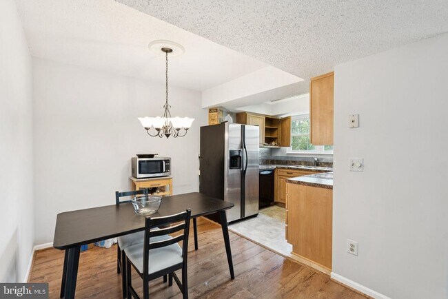 Building Photo - 9370 Caspian Way