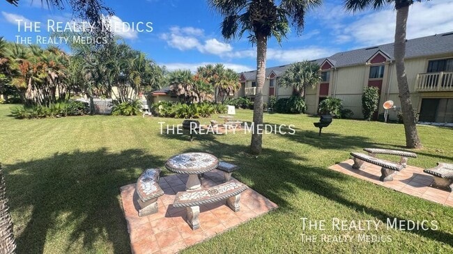 Building Photo - 2130 Forest Knoll Dr NE