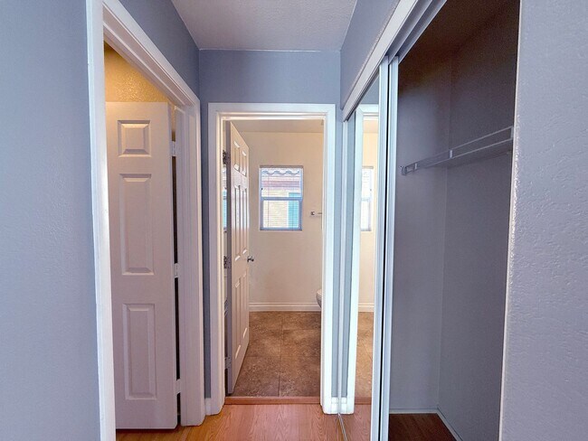 Building Photo - Great 3 bedroom home with open downstairs ...