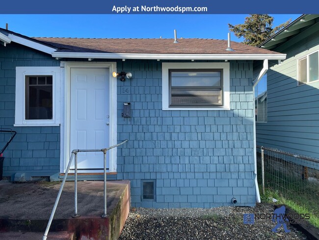 Primary Photo - Nice 1 bedroom 1 Bath Home-All Utilities P...