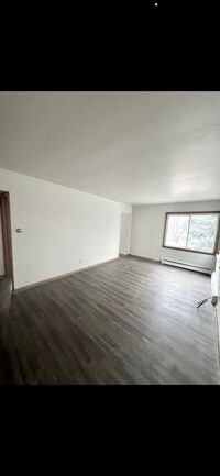 Building Photo - 1571 S 76th St