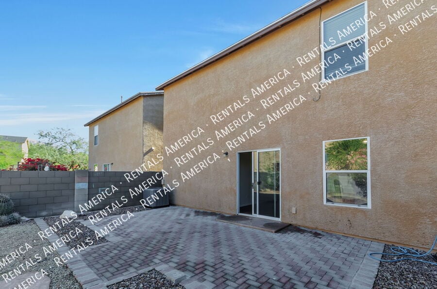 Building Photo - 3206 W Calle De Manzanillo