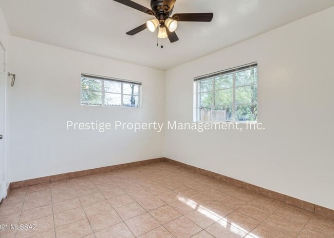 Building Photo - Charming, Updated  Brick Home in Central T...