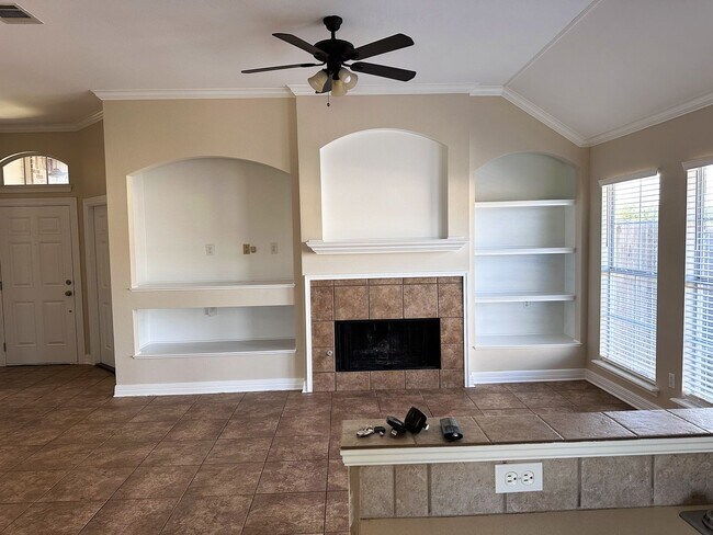 Building Photo - 505 Gaston Cir