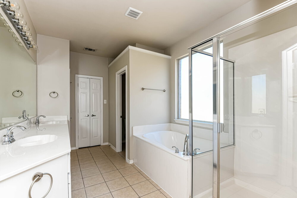 Building Photo - 6216 Melanie Dr