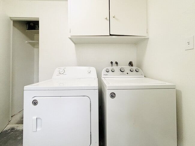 Building Photo - 13413 Minuteman Dr