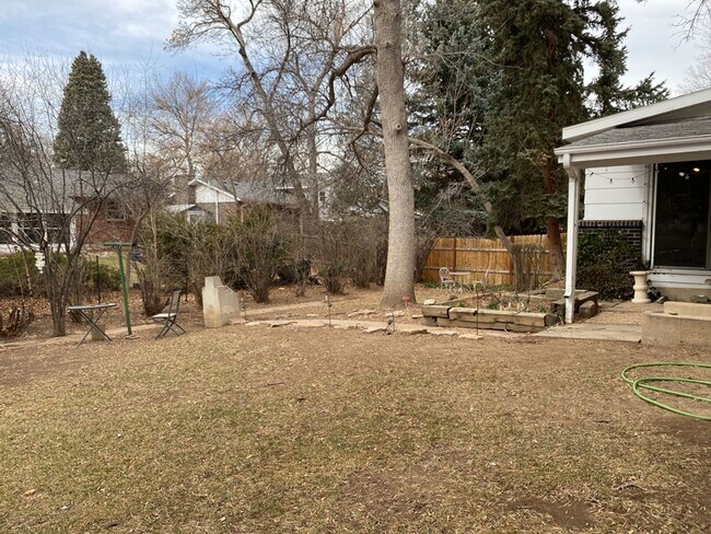 Building Photo - STUDENTS WELCOME! Spacious single-family home in the heart of Ft. Collins!