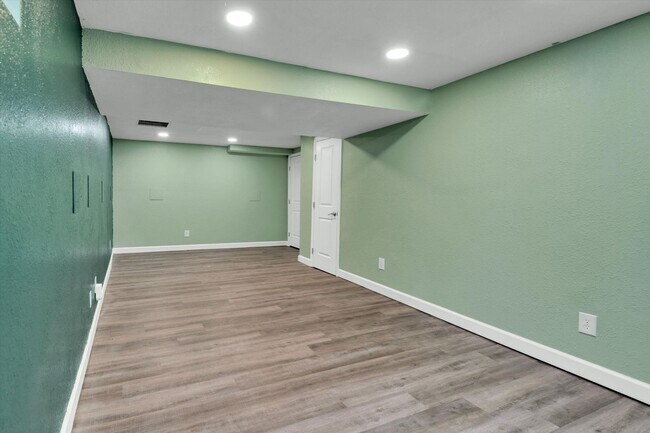 Building Photo - Spacious Westminster Home with Private Yard & Easy Access to Denver and Boulder. Available May 15!