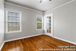 Building Photo - 336 E Lullwood Ave