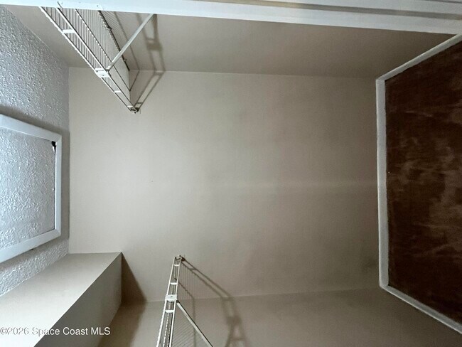 Building Photo - 1961 Convair St SE